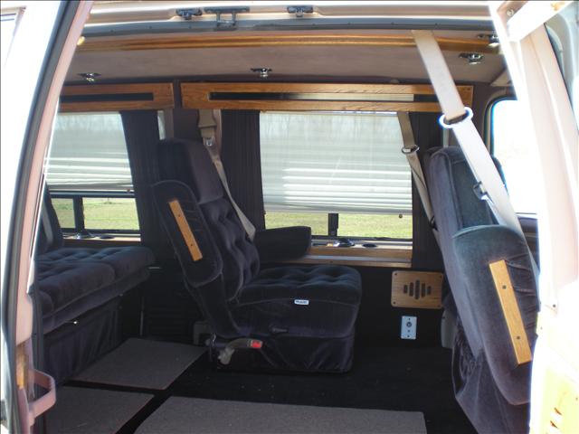 Ford E150 1993 photo 2
