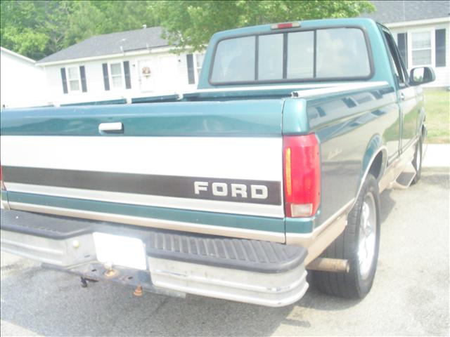Ford E150 1996 photo 2