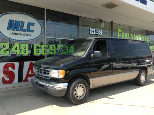 Ford E150 2001 photo 4