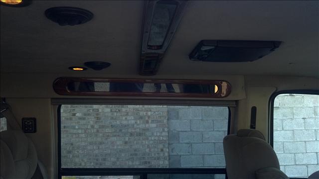 Ford E150 2004 photo 5