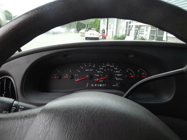 Ford E150 2006 photo 1