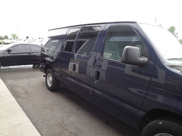 Ford E150 2006 photo 6