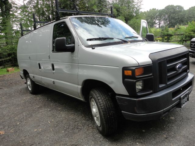 Ford E150 2008 photo 2