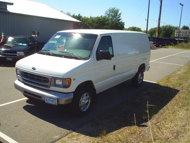 Ford E250 2000 photo 2