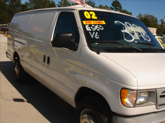 Ford E250 2002 photo 1