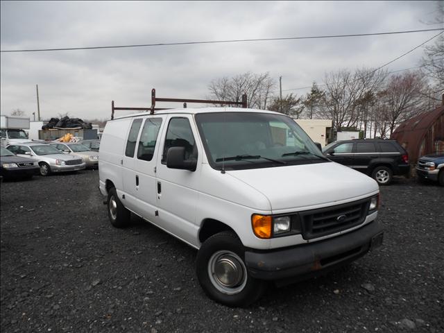 Ford E250 2003 photo 1