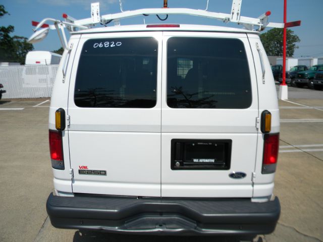 Ford E250 2006 photo 7
