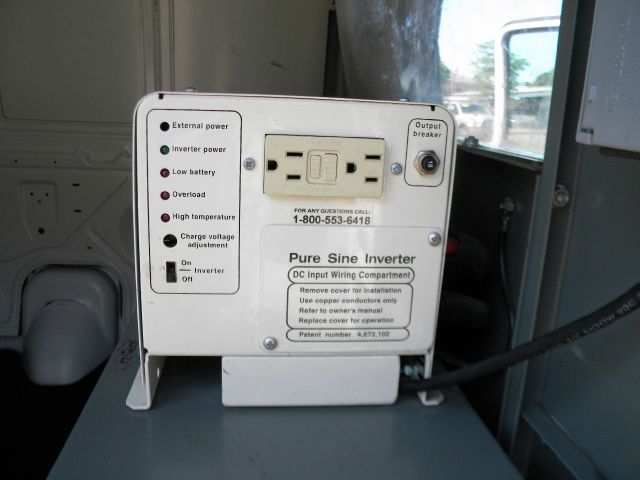 Ford E250 2006 photo 16