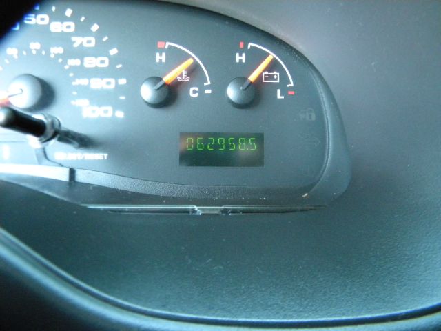 Ford E250 2006 photo 8