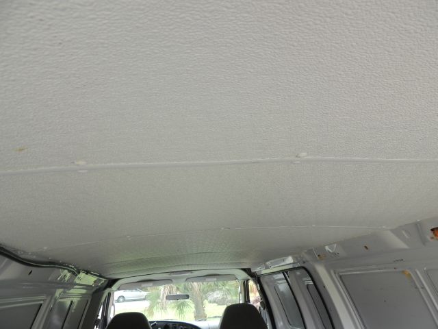 Ford E250 2006 photo 24