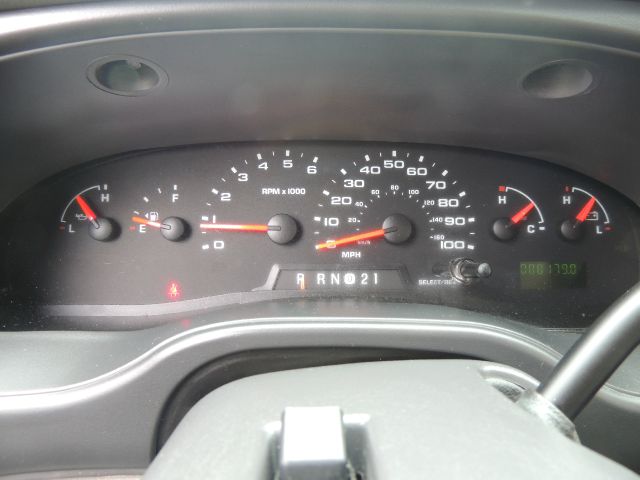 Ford E250 2006 photo 13