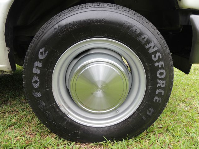 Ford E250 2006 photo 6