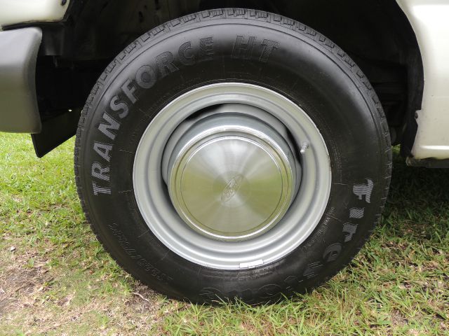 Ford E250 2006 photo 70