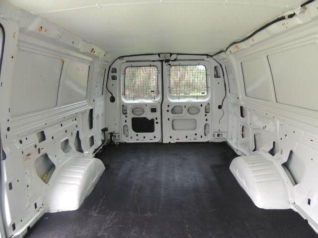 Ford E250 2006 photo 72