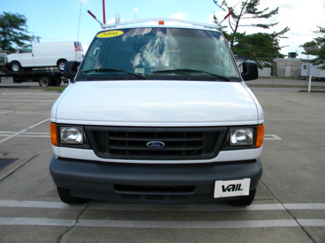 Ford E250 2006 photo 1