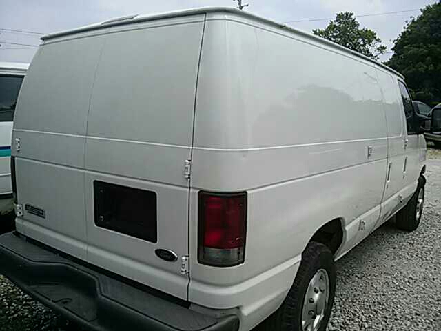 Ford E250 2007 photo 1