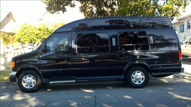 Ford E250 2007 photo 3