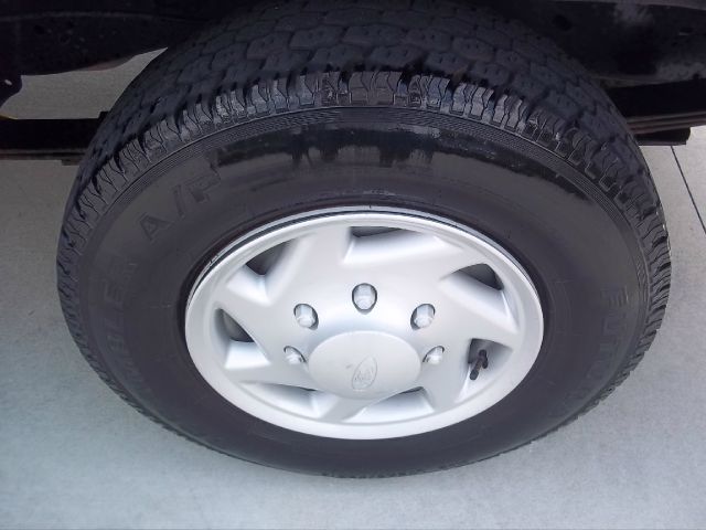 Ford E250 2008 photo 4