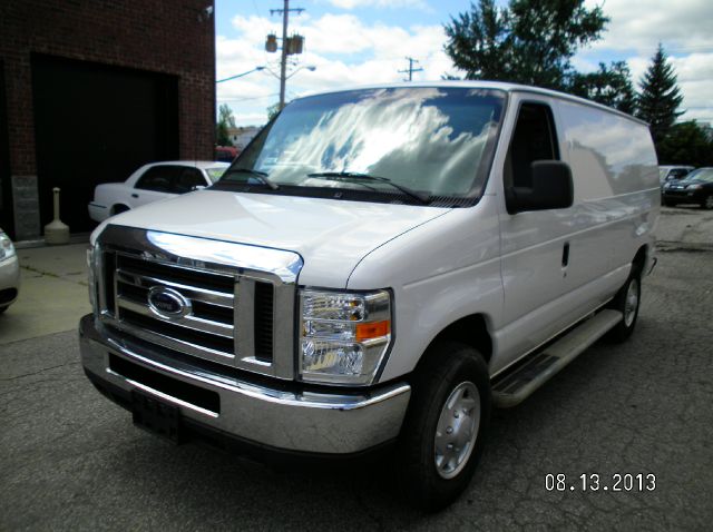 Ford E250 2009 photo 4