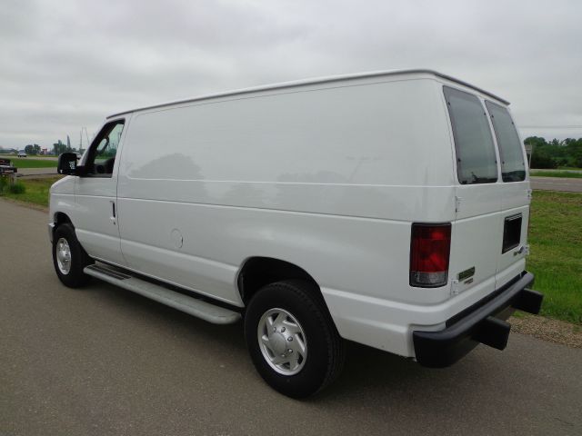 Ford E250 2012 photo 5