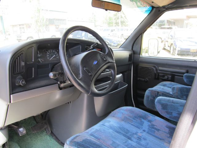 Ford E350 1994 photo 2