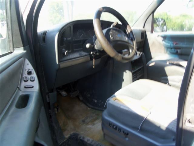 Ford E350 Wagon 1993 photo 4