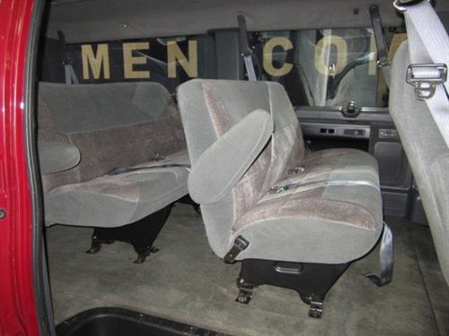 Ford E350 Wagon 1993 photo 2