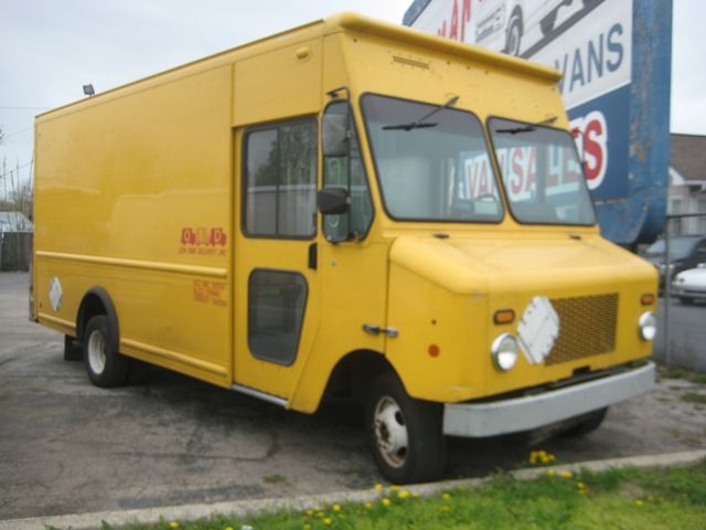 Ford E350 Wagon 2008 photo 2