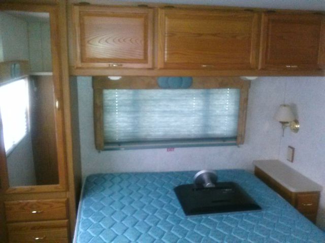 Ford E450 1999 photo 11