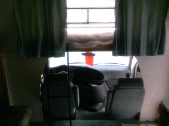 Ford E450 1999 photo 2