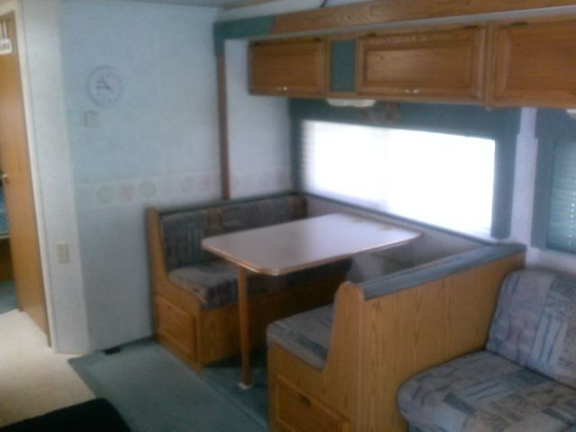 Ford E450 1999 photo 4