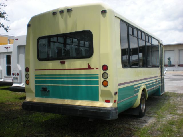 Ford E450 TRIO Bus