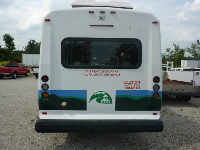 Ford E450 2008 photo 4