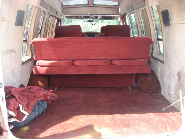 Ford Econoline 1983 photo 4