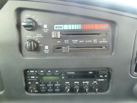 Ford Econoline 1992 photo 11