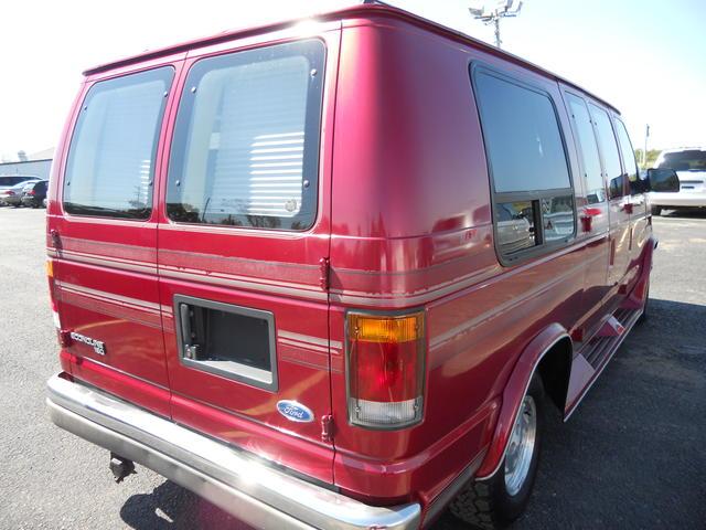 Ford Econoline 1992 photo 1