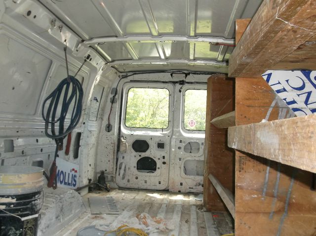 Ford Econoline Z71 Truck Passenger Van