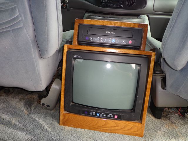 Ford Econoline 328 Ci Passenger Van