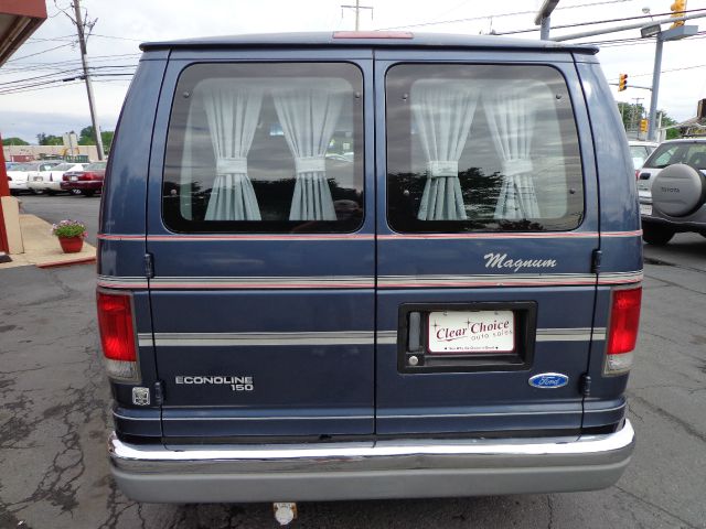 Ford Econoline 1997 photo 11