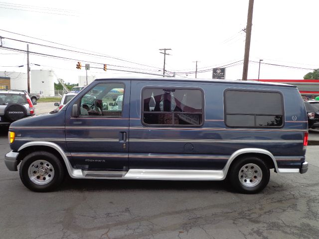 Ford Econoline 1997 photo 12