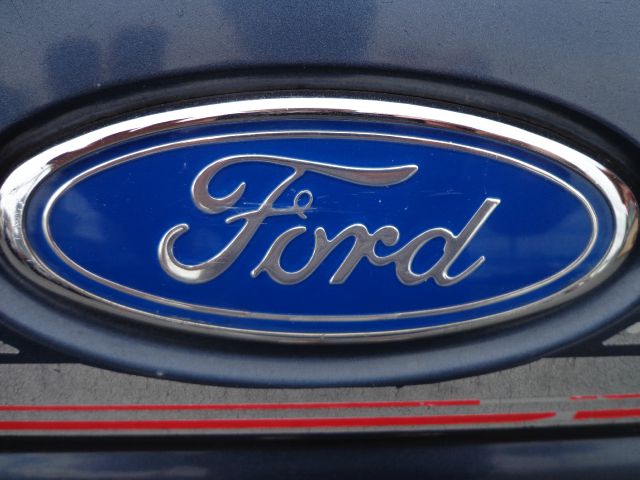 Ford Econoline 1997 photo 18