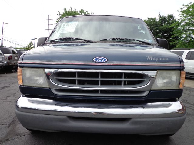 Ford Econoline 1997 photo 22