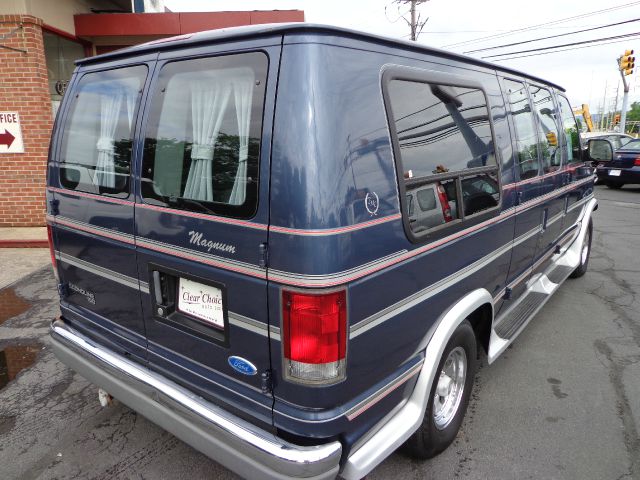 Ford Econoline 1997 photo 25