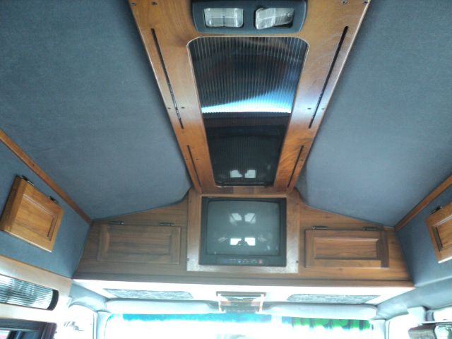 Ford Econoline 328 Ci Passenger Van