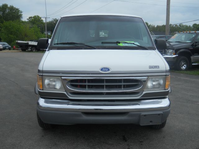 Ford Econoline 328 Ci Passenger Van