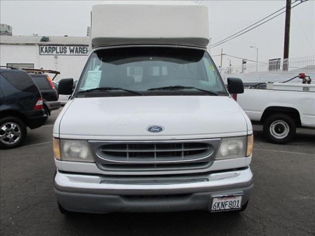 Ford Econoline 1998 photo 1