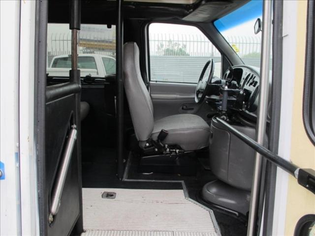 Ford Econoline 1998 photo 4
