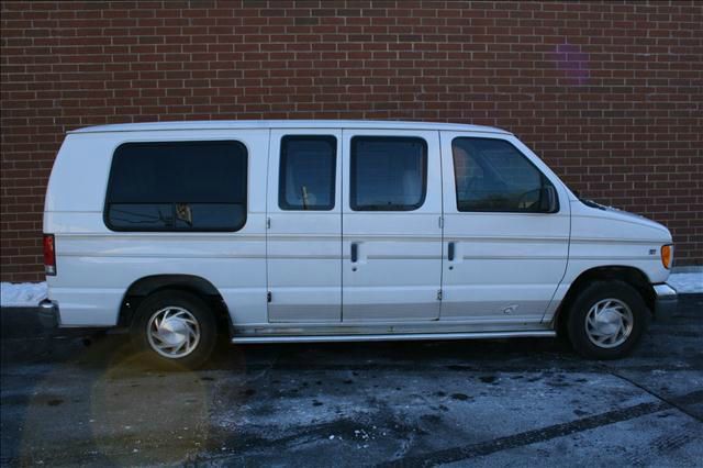 Ford Econoline 328 Ci Passenger Van