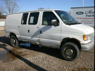 Ford Econoline 1998 photo 1