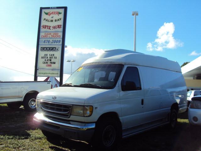 Ford Econoline 1998 photo 1